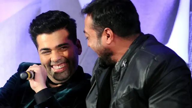 বলিউডের এক অনুষ্ঠাণে করণ জোহর