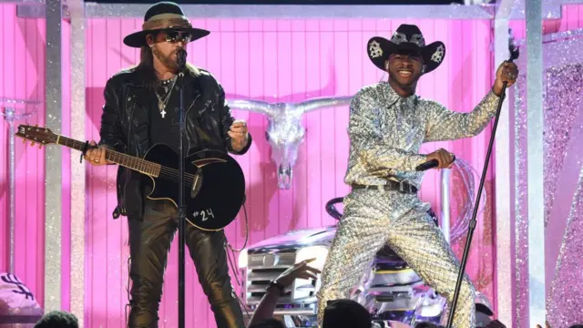 Репер Lil Nas X та Біллі Рей Сайрус отримали Гремі за найкраще музичне відео для пісні Old Town Road