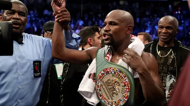 Floyd Mayweather wearing WBC Money Belt