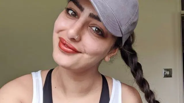 أصبحت أورسلا الآن مدربة لياقة رسميا بعد إنهائها برنامج التدريب