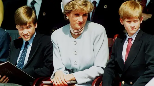 Diana con sus hijos.