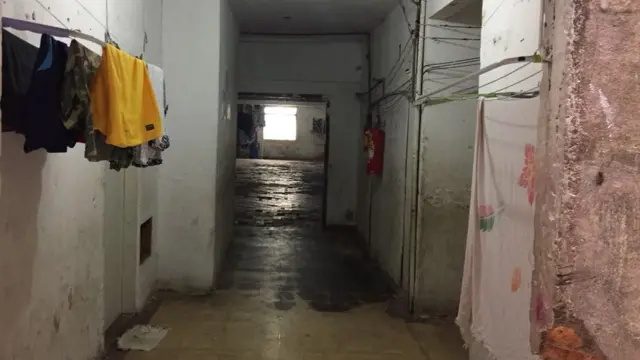 Corredor na ocupação Prestes Maia