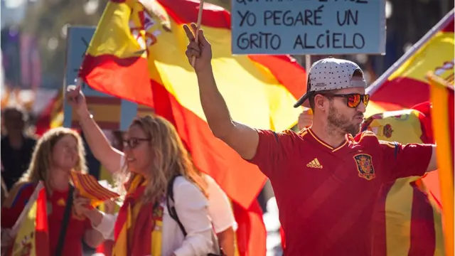 Участники акции в Барселоне