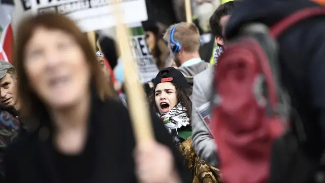 İsrail Başbakanı Binyamin Netanyahu Pazartesi günkü İngiltere ziyareti sırasında protesto edildi