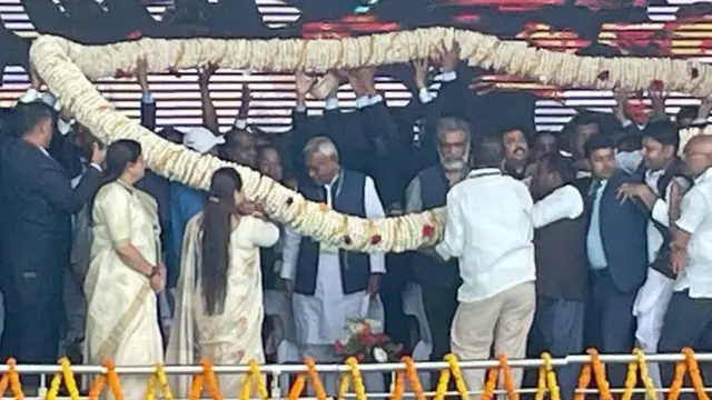 रैली में शामिल नेता