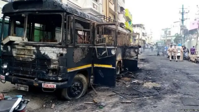 ਪੁਲਿਸ ਅਨੁਸਾਰ ਭੀੜ ਦੀ ਮੰਗ ਸੀ ਕਿ ਐਫ਼ਆਈਆਰ ਦਰਜ ਕੀਤੀ ਜਾਵੇ ਅਤੇ ਵਿਧਾਇਕ ਦੇ ਰਿਸ਼ਤੇਦਾਰ ਨੂੰ ਤੁਰੰਤ ਗ੍ਰਿਫ਼ਤਾਰ ਕੀਤਾ ਜਾਵੇ