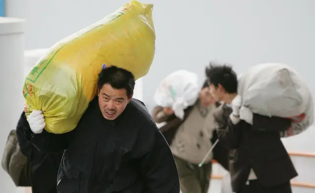 చైనాలో వలస కార్మికులు