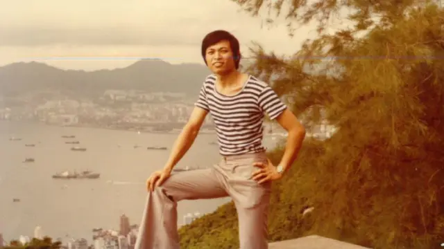 夏威夷小时候与父母的合照。