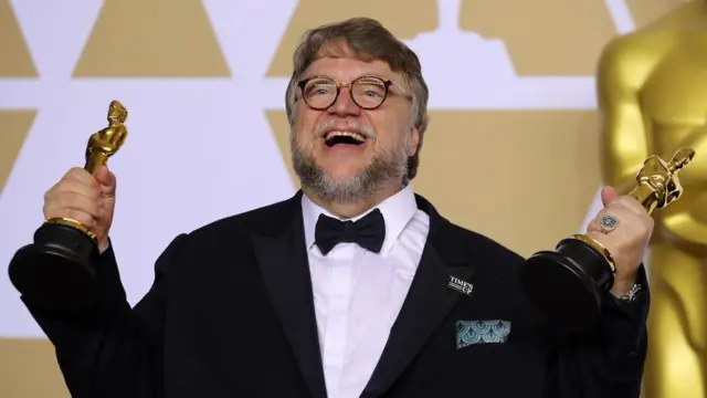 Guillermo del Toro exultante