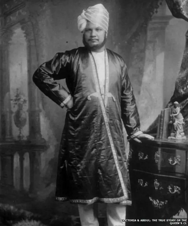 విక్టోరియా రాణి, అబ్దుల్ కరీం