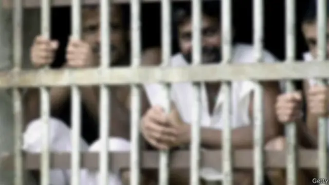 සිරකරුවන්