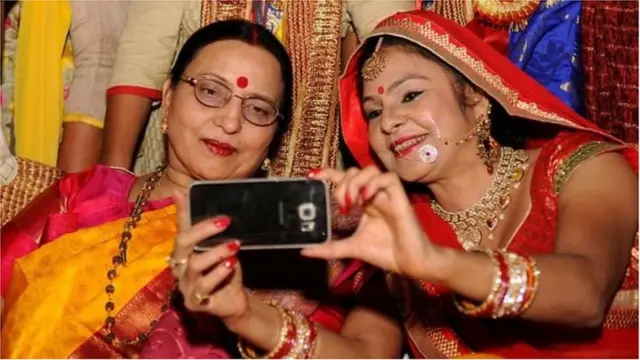 शारदा सिन्हा आणि मालिनी अवस्थी