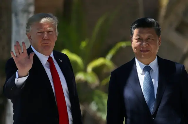 今年4月，特朗普和习近平及双方官员在佛罗里达度假地海湖庄园（马阿拉歌庄园，Mar-a-Lago）进行了面对面会谈。