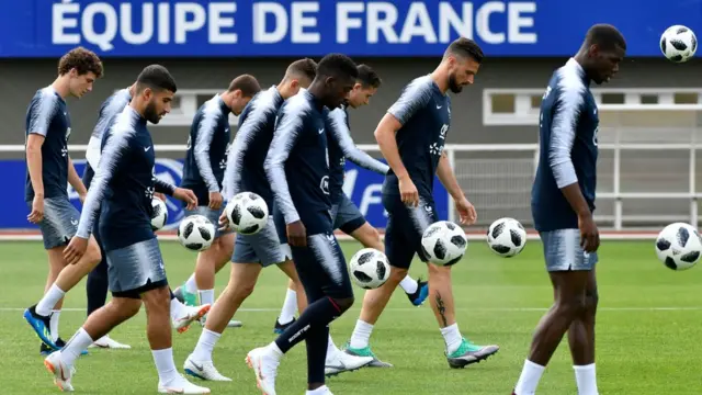 প্যারিসের কাছে ক্লেয়ারফনটেইন ইভলিনে অনুশীলন করছে ফ্রান্সের বিশ্বকাপ স্কোয়াড, মে ২৫, ২০১৮