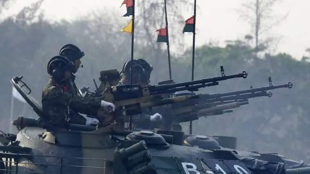 စစ်ခေါင်းဆောင်ဟာ ရုရှားကို ၆ ကြိမ်ထက်မနည်းသွားရောက်ထားပါတယ်။