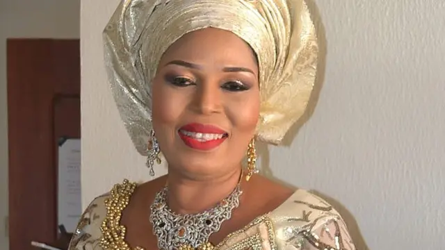 Toyin Afọlayan