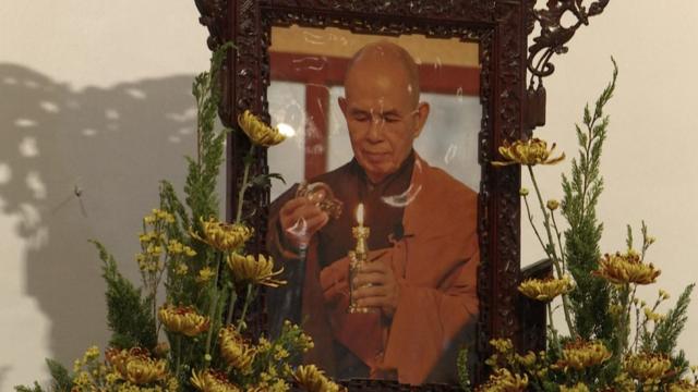 Thiền sư Thích Nhất Hạnh, 'lãnh đạo tôn giáo có ảnh hưởng toàn thế giới' -  BBC News Tiếng Việt