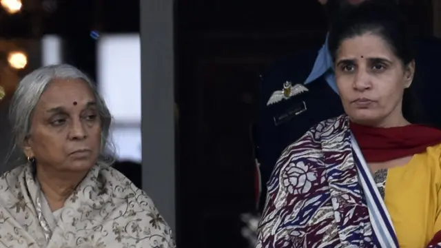 کلبھوشن کی اہلیہ اور والدہ