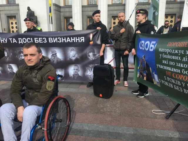 Добровольці