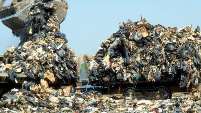 مكب نفايات "فريش كيلز" في ضاحية ستاتن أيلاند، بمدينة نيويورك