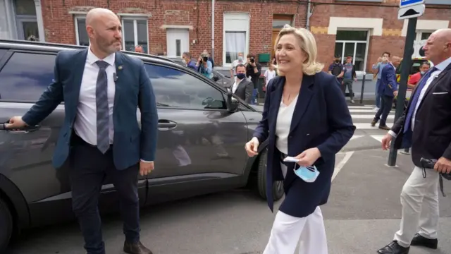 मॅक्रॉन- ल पेन