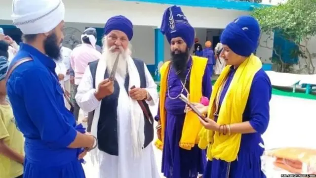 ਦਇਆ ਸਿੰਘ ਨਾਲ ਜੁੜੇ ਸਾਰੇ ਸੇਵਾਦਾਰਾਂ ਦੇ ਸੈਂਪਲ ਵੀ ਲਏ ਗਏ ਹਨ ਜਿਨ੍ਹਾਂ ਵਿੱਚੋਂ ਚਾਰ ਕੋਰੋਨਾ ਪੌਜ਼ਿਟਿਵ ਆਏ