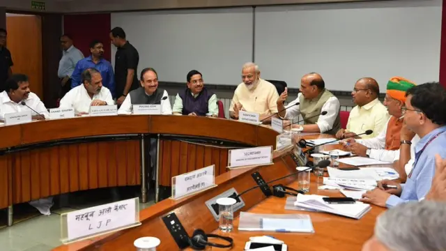 सर्वदलीय बैठक में मौजूद प्रधानमंत्री नरेंद्र मोदी