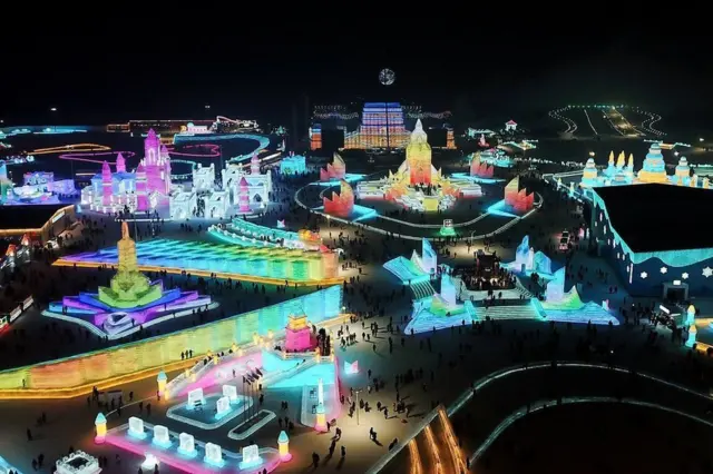 चीनमधील बर्फ महोत्सव