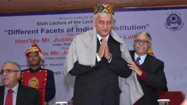 વર્ષ 1957માં પેદા થયેલા જસ્ટિસ લલિતે 1983માં બૉમ્બે હાઇકોર્ટમાં પોતાની વકીલાતની પ્રૅક્ટિસ શરૂ કરી હતી