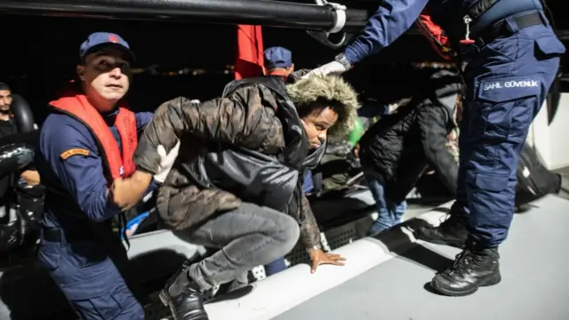 Türk Sahil Güvenlik ekipleri