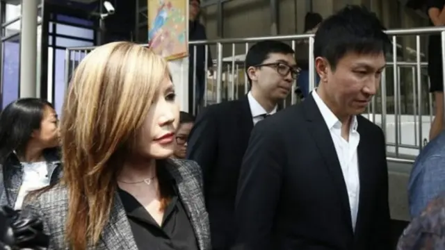 Kong Hee, Sun Ho, Singapura