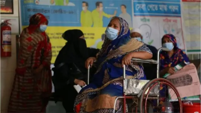 করোনাভাইরাসে আক্রান্তদের মধ্যে মৃত্যুর সংখ্যা কমে এসেছে বাংলাদেশে
