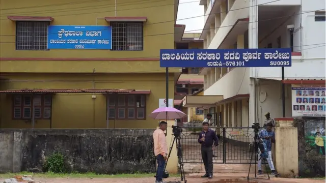 ఉడుపిలో హిజాబ్ వివాదం