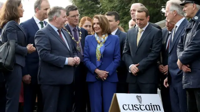 Нэнси Пелоси на пока что не видимой ирландской границе