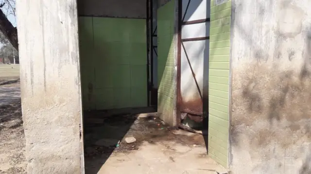 ਖਸਤਾ ਹਾਲ ਪਖਾਨਾ