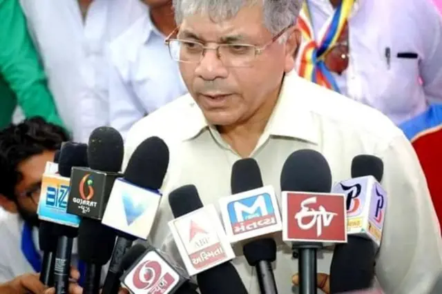 प्रकाश आंबेडकर