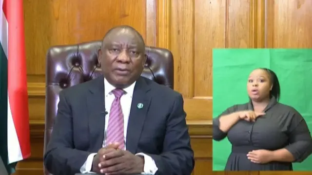 Cyril Ramaphosa berpidato kepada rakyat Afrika Selatan.