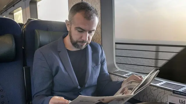 乘坐火車穿越大橋