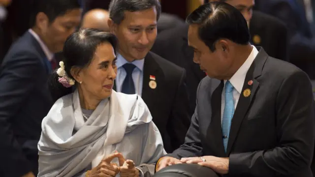 အာဆီယံစီးပွားရေးနဲ့ ရင်းနှီးမြှုပ်နှံမှုထိပ်သီးဆွေးနွေးပွဲမှာ ဒေါ်အောင်ဆန်းစုကြည် မိန့်ခွန်းပြောကြားဖို့ရှိ