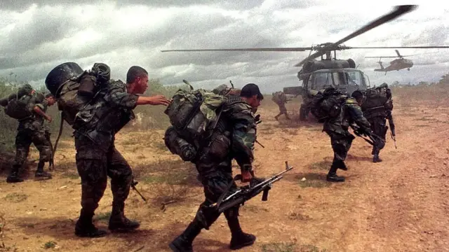 52 yıldır süren çatışmalarda yaklaşık 220 bin kişi yaşamını yitirdi.