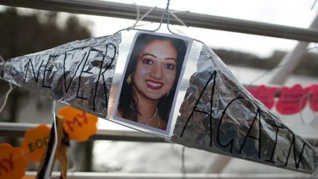 सविता हलप्पनवार