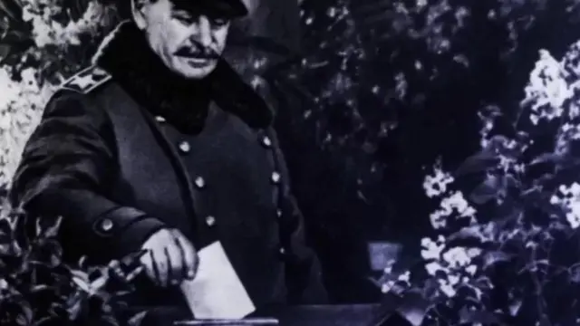 સ્ટાલિને સોવિયત સંઘની સંસદમાં 1946ની ચૂંટણીની પૂર્વસંધ્યાએ તેમનું ભાષણ આપ્યું હતું.