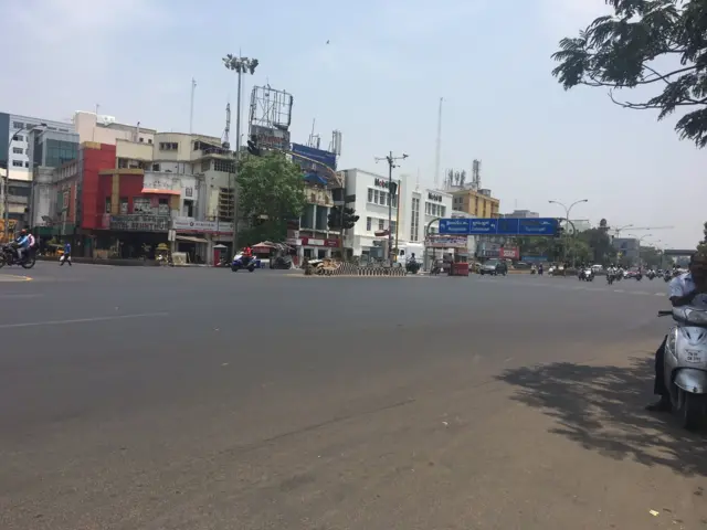 தமிழகத்தில் இயல்பு வாழ்க்கை பாதிப்பு