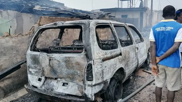 Aworan ọkọ ti o jona raurau