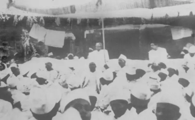 સરદાર પટેલની રૂવા ગામમાં સભા