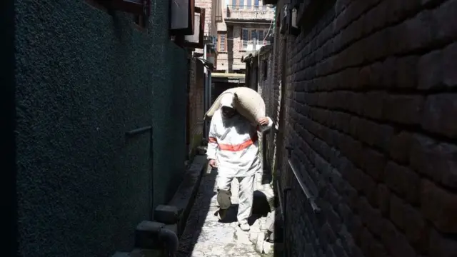 પ્રતીકાત્મક તસવીર