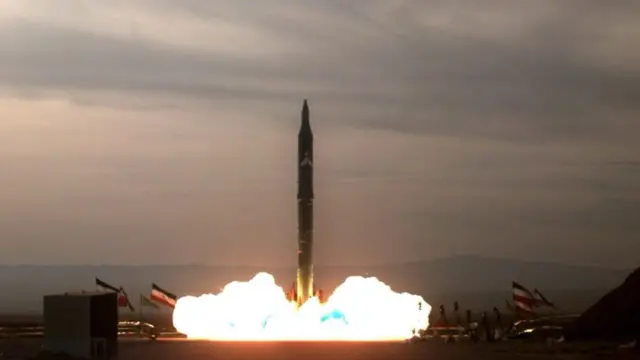 آزمایش موشکی