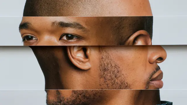 Cabeza mirando adelante y atrás