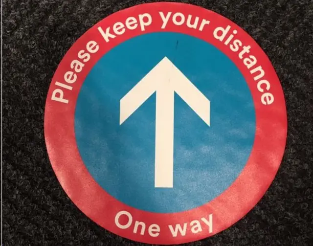 學校建築單向通行的動線規劃