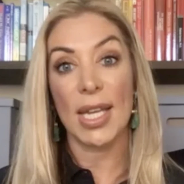 Dr Morgan Francis oo ku takhasustay daweynta xanuunka dhimirka